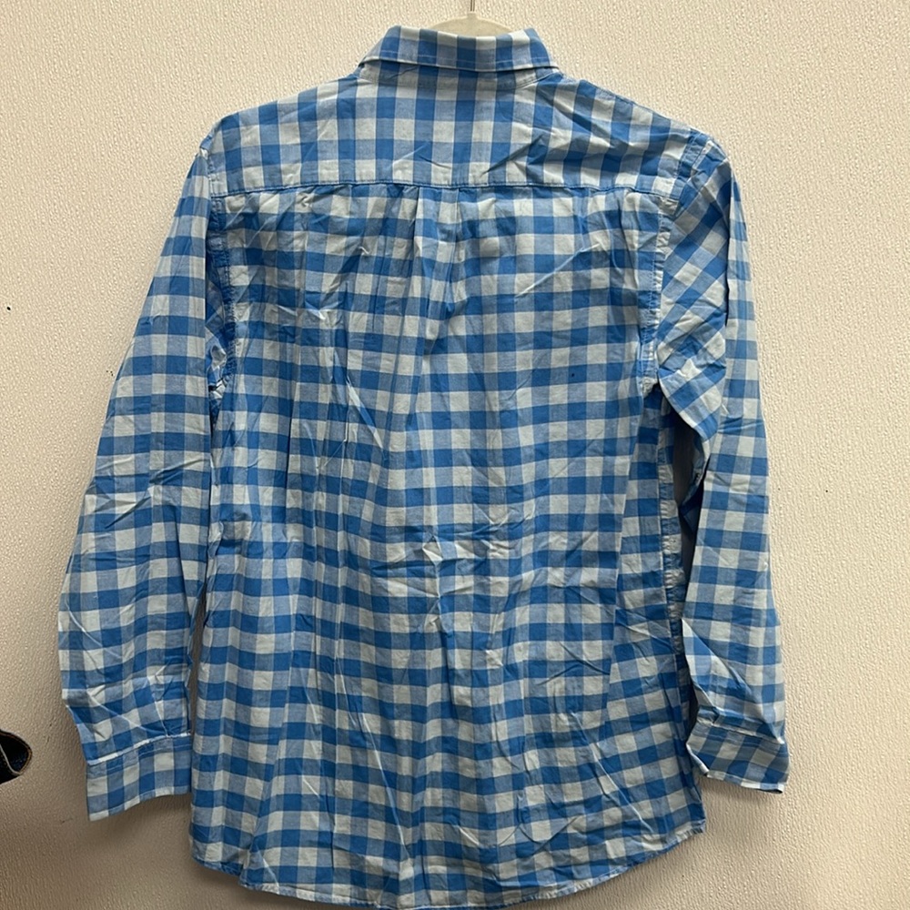 Vineyard Vines Button Down - image 5